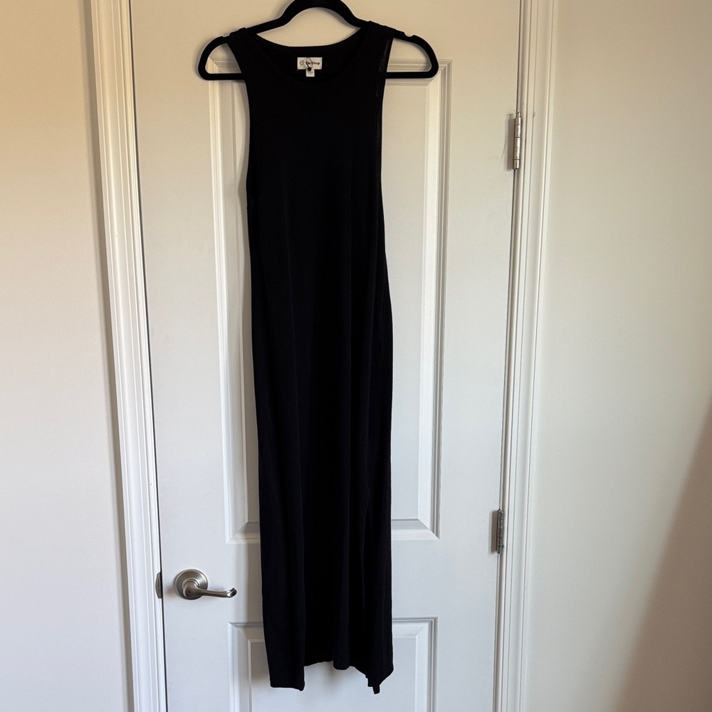 Chic Black Sleeveless Maxi Dress